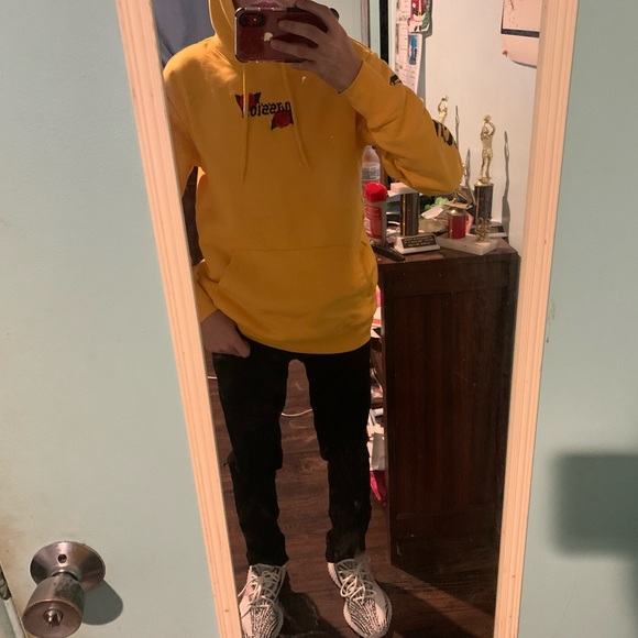 Meet your Posher, Bobby - Picture 1 of 1